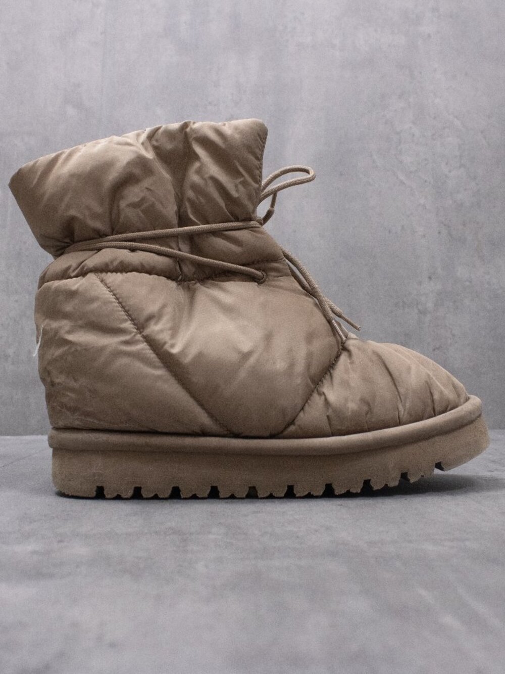 Vintage VTG Y2K H&M Pillow Puffer Chunky Lug Sole Winter Gorpcore Brown Boot's